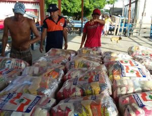 Imagem da notícia - Alvarães recebe ajuda humanitária da Defesa Civil AM