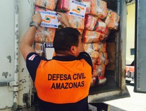 Imagem da notícia - Novo carregamento de ajuda humanitária do Governo do Estado segue para o município de Itacoatiara