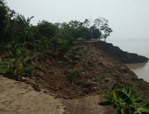 Imagem da notícia - Defesa Civil AM realiza vistoria técnica em Iranduba devido a deslizamento de terras