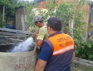 Imagem da notícia - Defesa Civil AM acompanha a distribuição de água aos afetados pela estiagem em Presidente Figueiredo