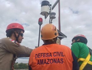 Imagem da notícia - Defesa Civil do Amazonas e UEA ampliam a rede de monitoramento meteorológico da ponte Rio Negro