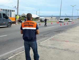 Imagem da notícia - Defesa Civil AM monta base na ponte Rio Negro para passagem da Tocha Olímpica