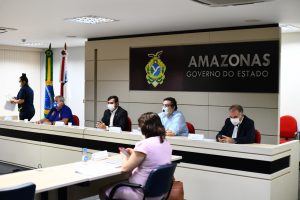 Imagem da notícia - Governo do Amazonas prorroga restrições e apresenta plano de reabertura da economia condicionado à curva do Covid-19