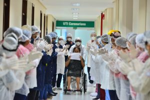 Imagem da notícia - Covid-19: Amazonas ultrapassa marca de mil pacientes recuperados e HPS Delphina Aziz tem mais de 50 altas médicas