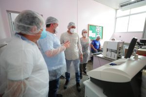 Imagem da notícia - Wilson Lima entrega equipamentos e insumos ao Hospital Regional de Tefé