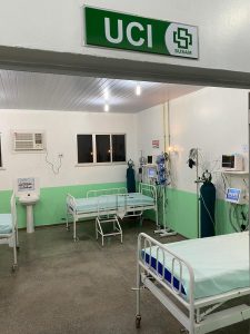 Imagem da notícia - Governo do Estado instala respiradores e desfibrilador em hospital regional de Eirunepé