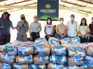 Imagem da notícia - Governo do Amazonas beneficia entidades do setor primário e entrega doações a comunidades em Anori