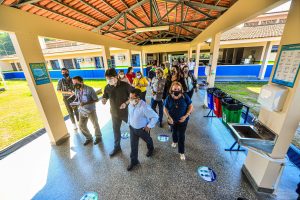 Imagem da notícia - Deputados fiscalizam escolas de Manaus para retorno às aulas presenciais na segunda (10/08)