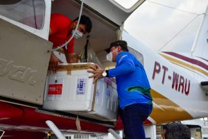 Imagem da notícia - Governo do Amazonas iniciou nesta terça-feira (19/01) a distribuição das vacinas aos municípios do interior