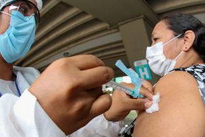 Imagem da notícia - FVS-AM aponta que 83% do grupo prioritário já foi vacinado no estado