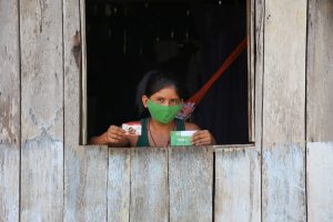 Imagem da notícia - Governo do Estado inicia a entrega dos Cartões do Auxílio Estadual na região do Baixo Amazonas