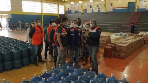 Imagem da notícia - Wilson Lima realiza entrega de ajuda humanitária para famílias de Boca do Acre