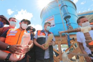 Imagem da notícia - Wilson Lima vistoria funcionamento de Estações de Tratamento de água em Envira