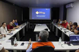 Imagem da notícia - Defesa Civil do Amazonas recebe plano de ações das empresas fornecedoras de energia elétrica para enfrentar estiagem