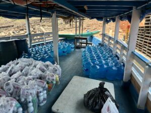 Imagem da notícia - Governo do  Estado envia cestas básicas em apoio a famílias desabrigadas após deslizamento em Beruri