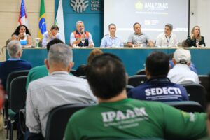 Imagem da notícia - Defesa Civil do Amazonas apresenta previsões para estiagem em 2024 durante reunião do agronegócio