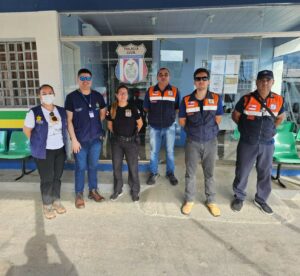 Imagem da notícia - Famílias vítimas de incêndio em Nhamundá são atendidas em Delegacia Itinerante da Polícia Civil